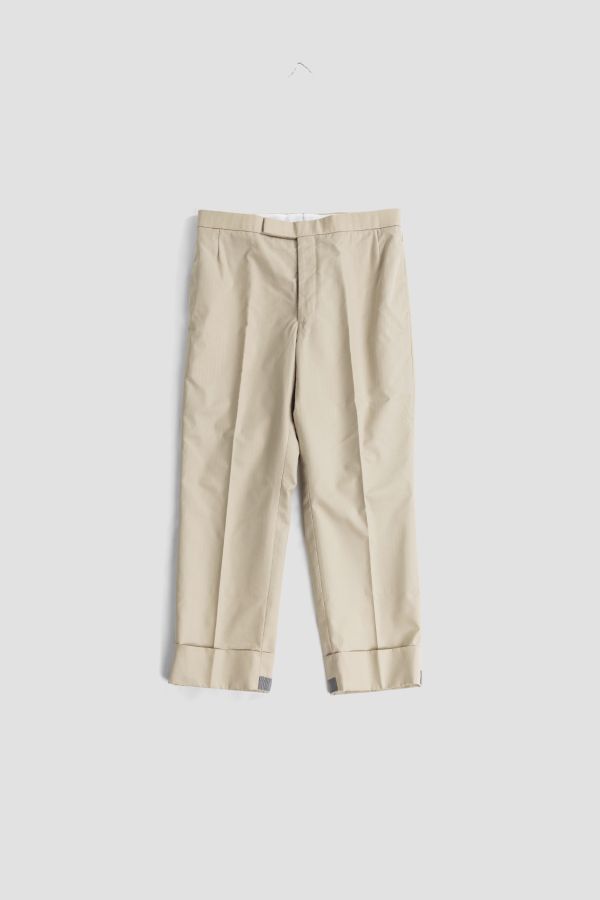 Pantalon cargo homme beige poches laterales avec écusson brodé en