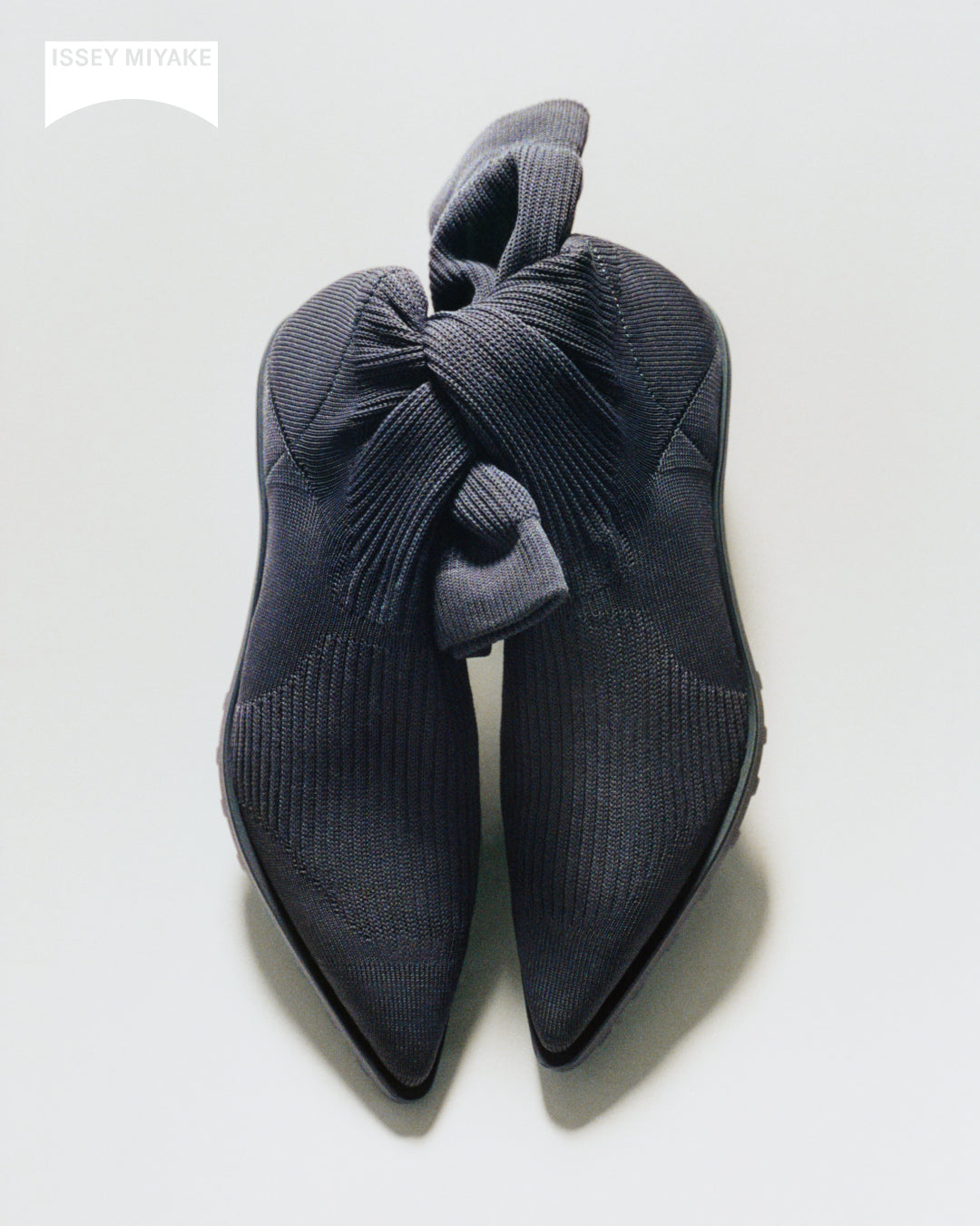 Camper x Issey Miyake : Anna, l'art de la chaussure-chaussette