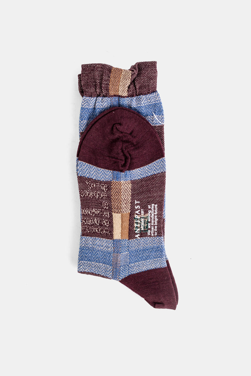 Antipast chaussettes femme carreaux bordeaux bleu et camel en coton texturé, vue de face repliées