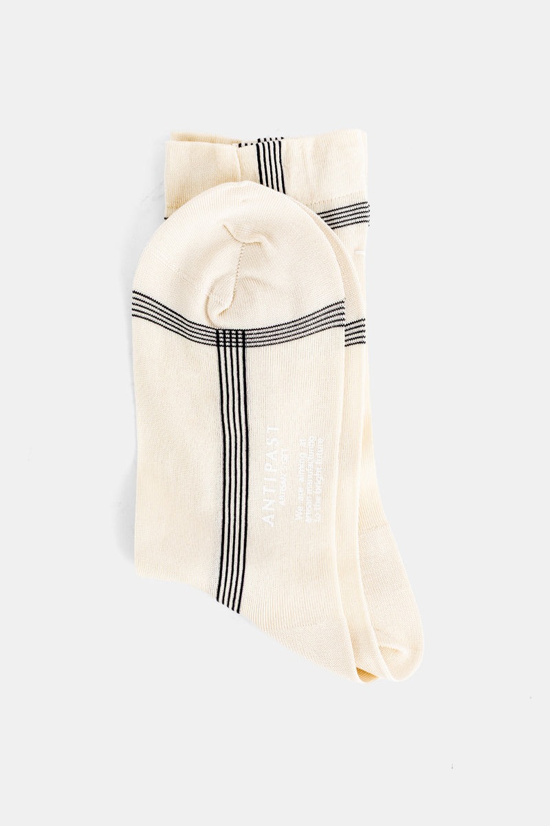 Antipast chaussettes femme écru pliées vue semelle rayures verticales marines contrastées en coton