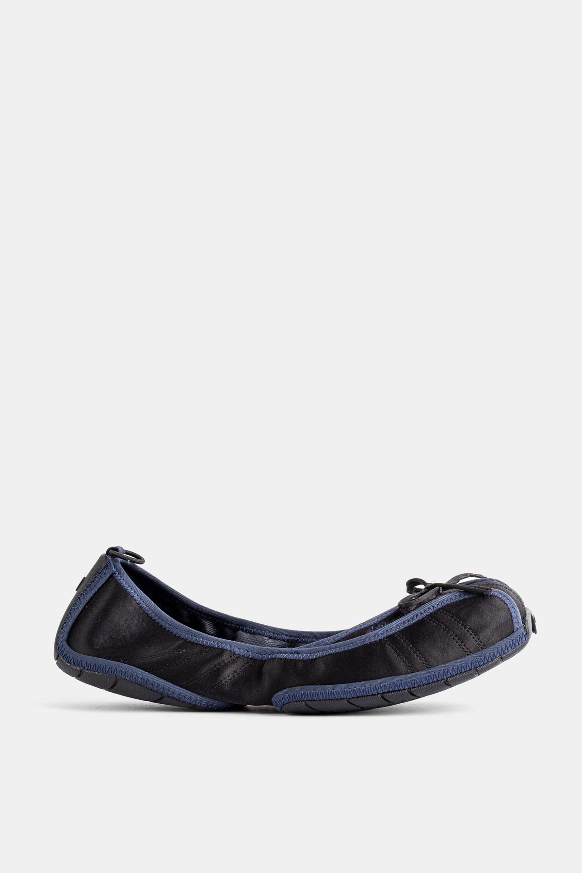 Balenciaga ballerines sneakers femme en satin noir froncé avec liseré bleu marine et nœud