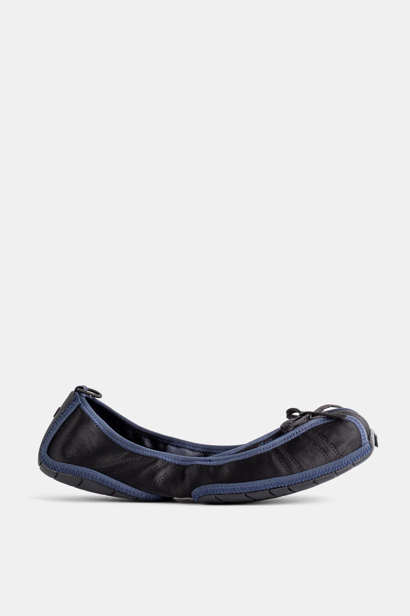 Balenciaga ballerines sneakers femme en satin noir froncé avec liseré bleu marine et nœud