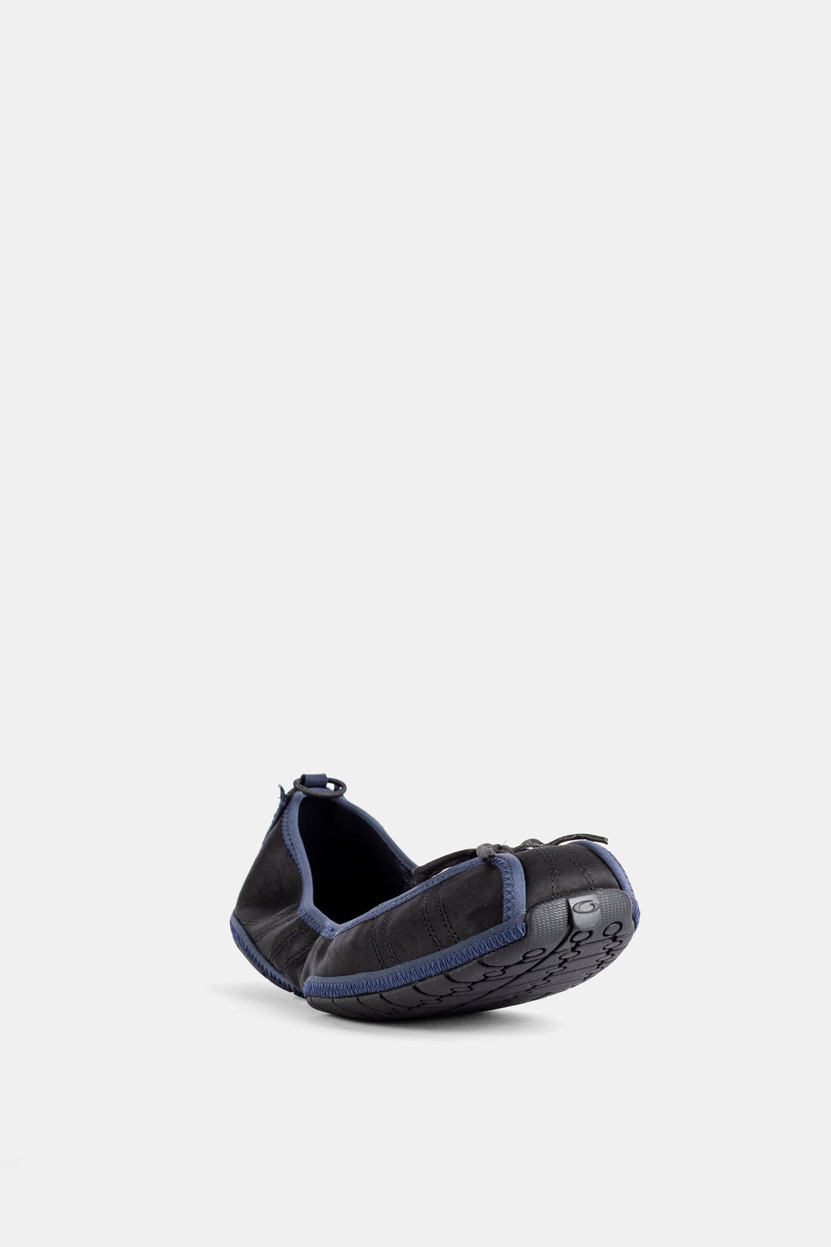 Balenciaga ballerines plates noires vue semelle texturée et contour cousu bleu marine pour femme
