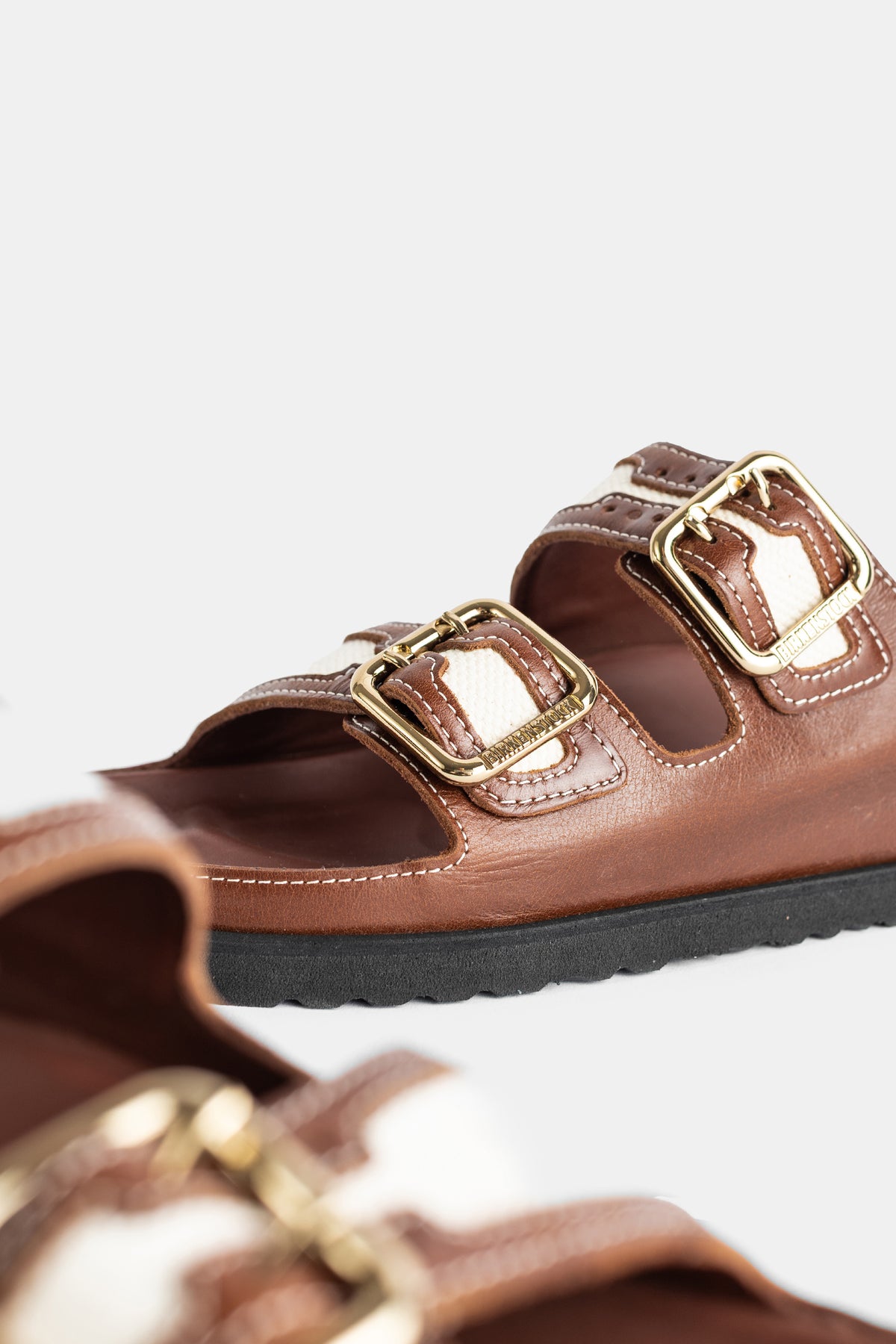Sandales Arizona Bold en cuir cannelle et toile Birkenstock 1774