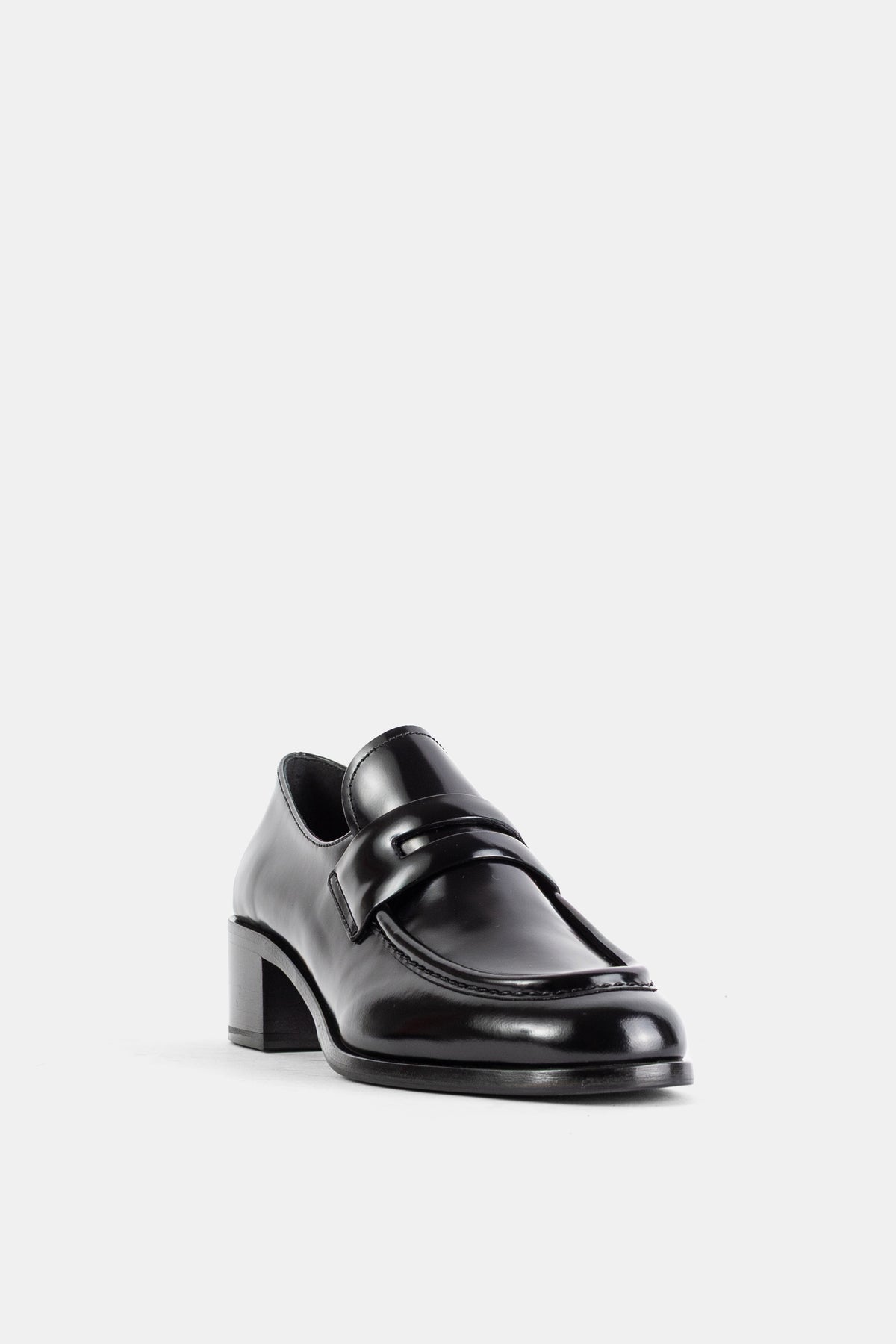 Church's Prudence loafer femme cuir veau poli noir, vue trois quarts talon bloc structuré