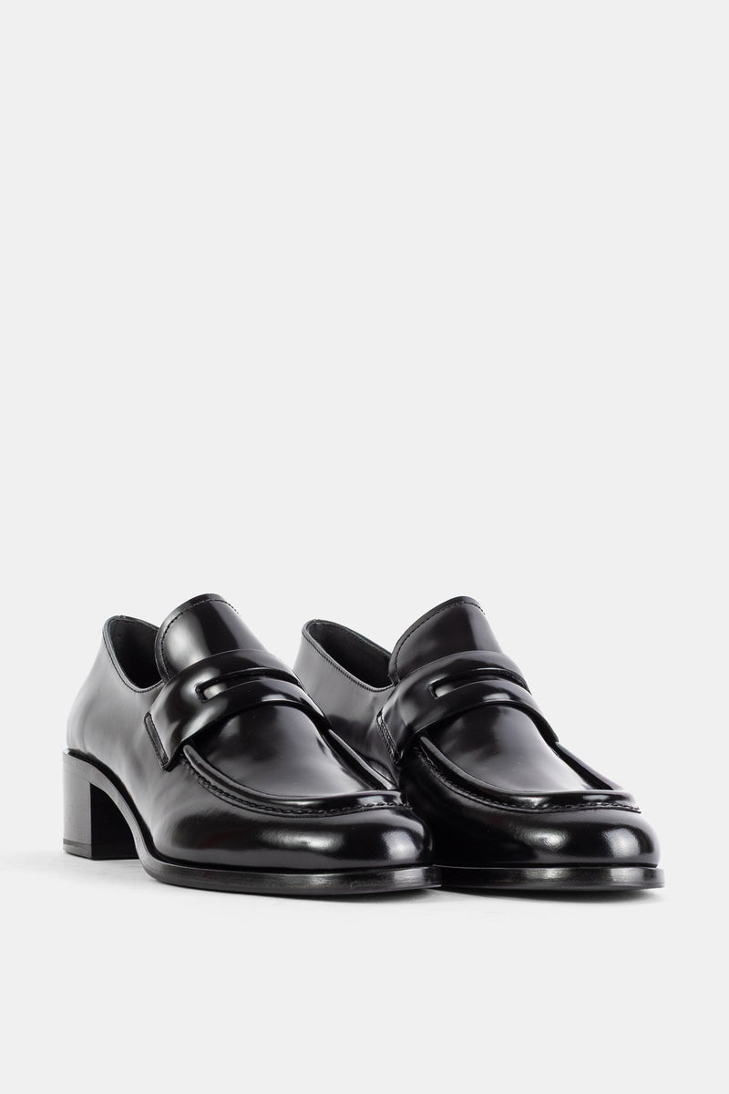 Church's Prudence mocassins cuir veau poli fumé noir, paire face avant, finition glacée et semelle cousue
