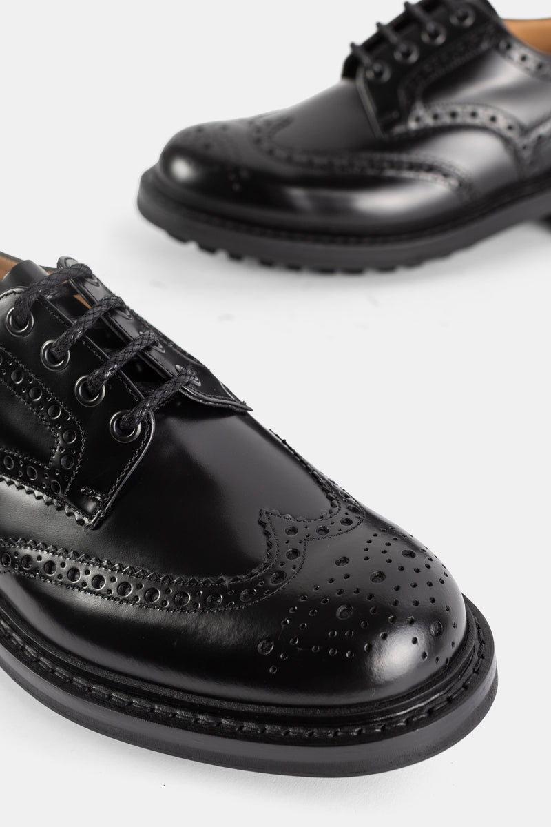 Church's Mc Pherson détail avant-pied derby brogue noir avec médaillon perforé et coutures medallion cuir poli