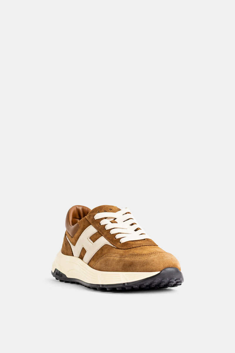 Sneakers Hyperlight en daim camel et blanc