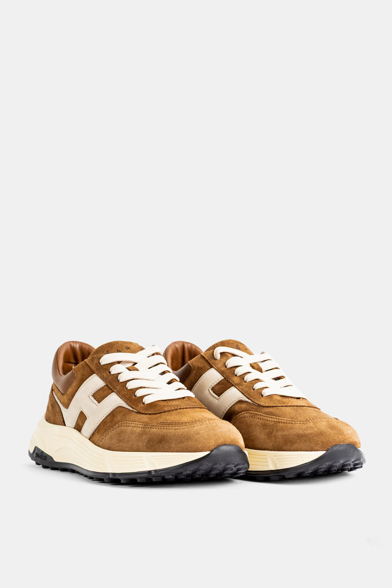Sneakers Hyperlight en daim camel et blanc