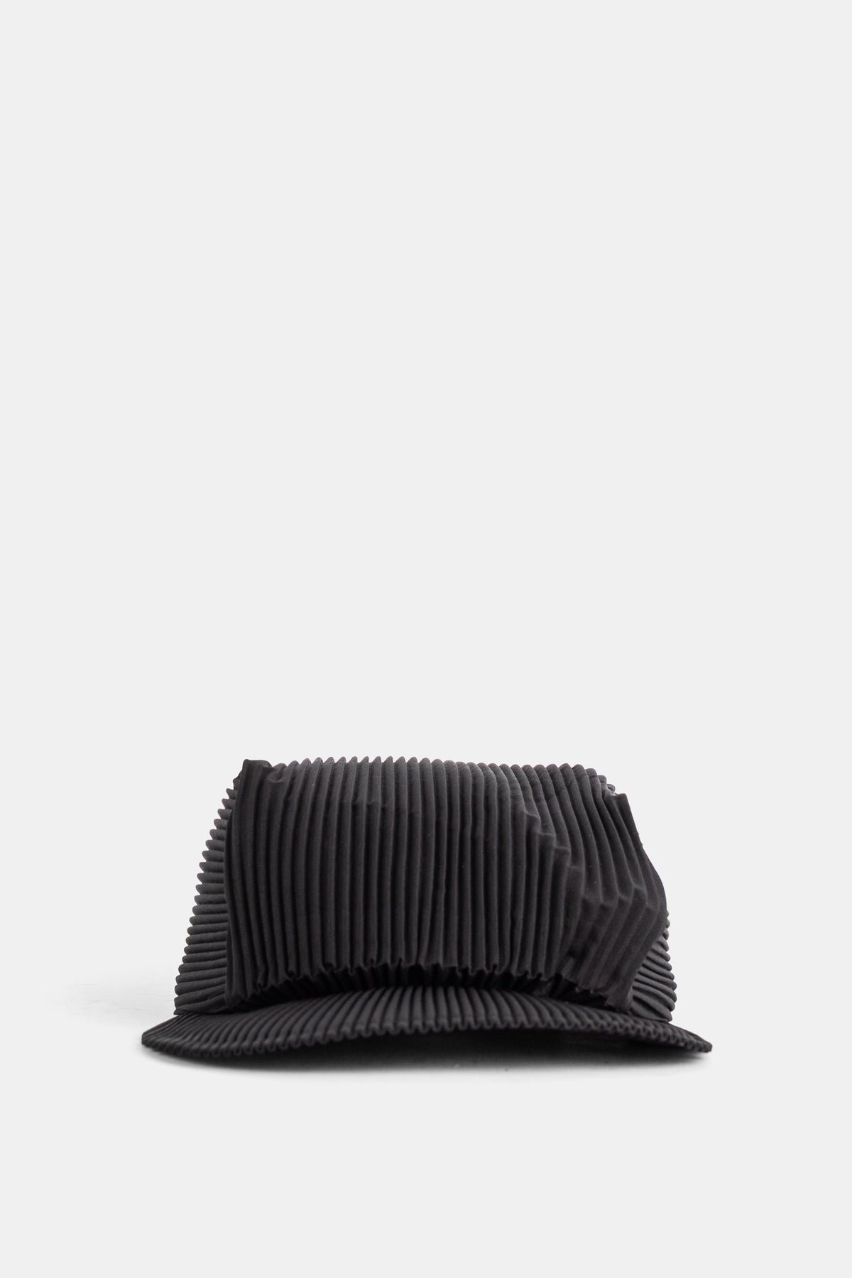Casquette plissée noire