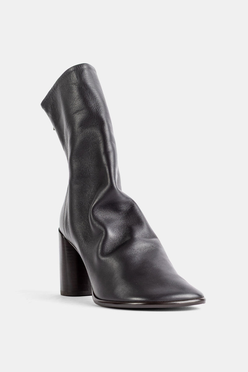 Lemaire bottines Glove cuir souple noir froissé profil trois quarts talon bloc haut cylindrique