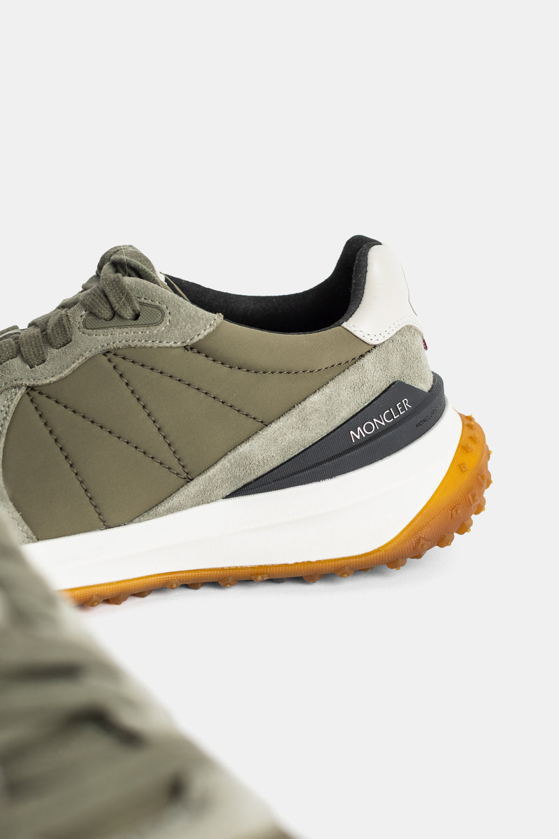 Sneakers City Trek en nylon matelassé et daim kaki Moncler