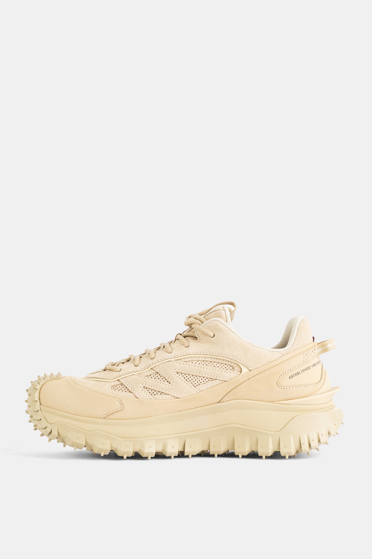 Sapatilhas Moncler Trailgrip Apex Craft GTX perfil direito bege nude logótipo Established 1952 homem