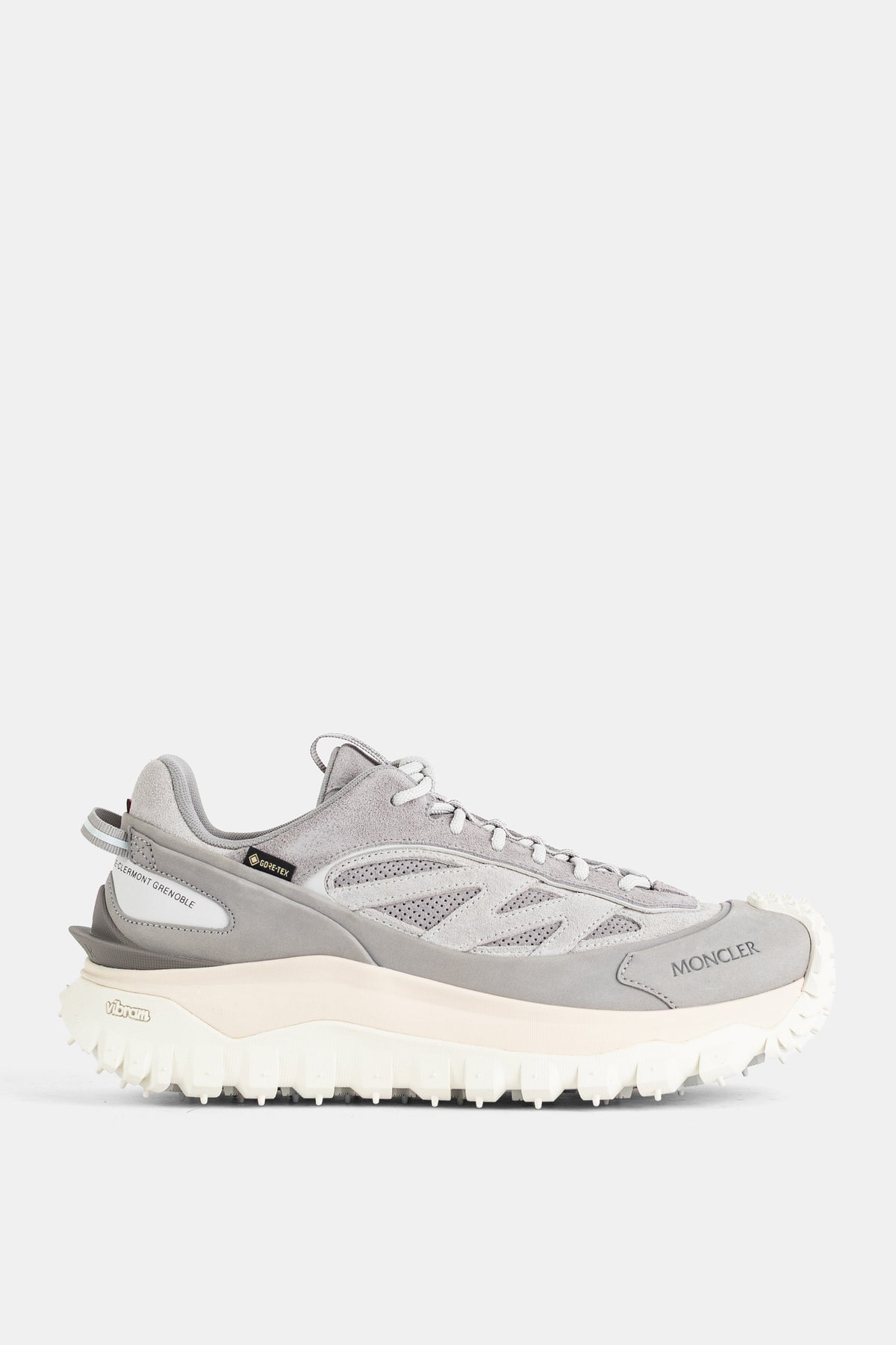 Sapatilhas baixas Moncler Trailgrip Apex Craft GTX cinzentas em camurça com sola Vibram dentada branca