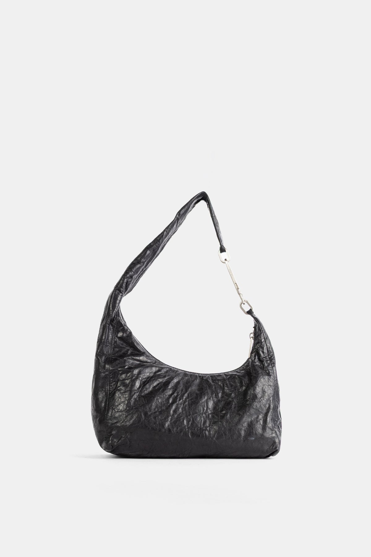 Rick Owens Small Gemini Bag in Schwarz Seitenprofil aus weichem Plissee-Leder mit einzelnem Henkel und Metall