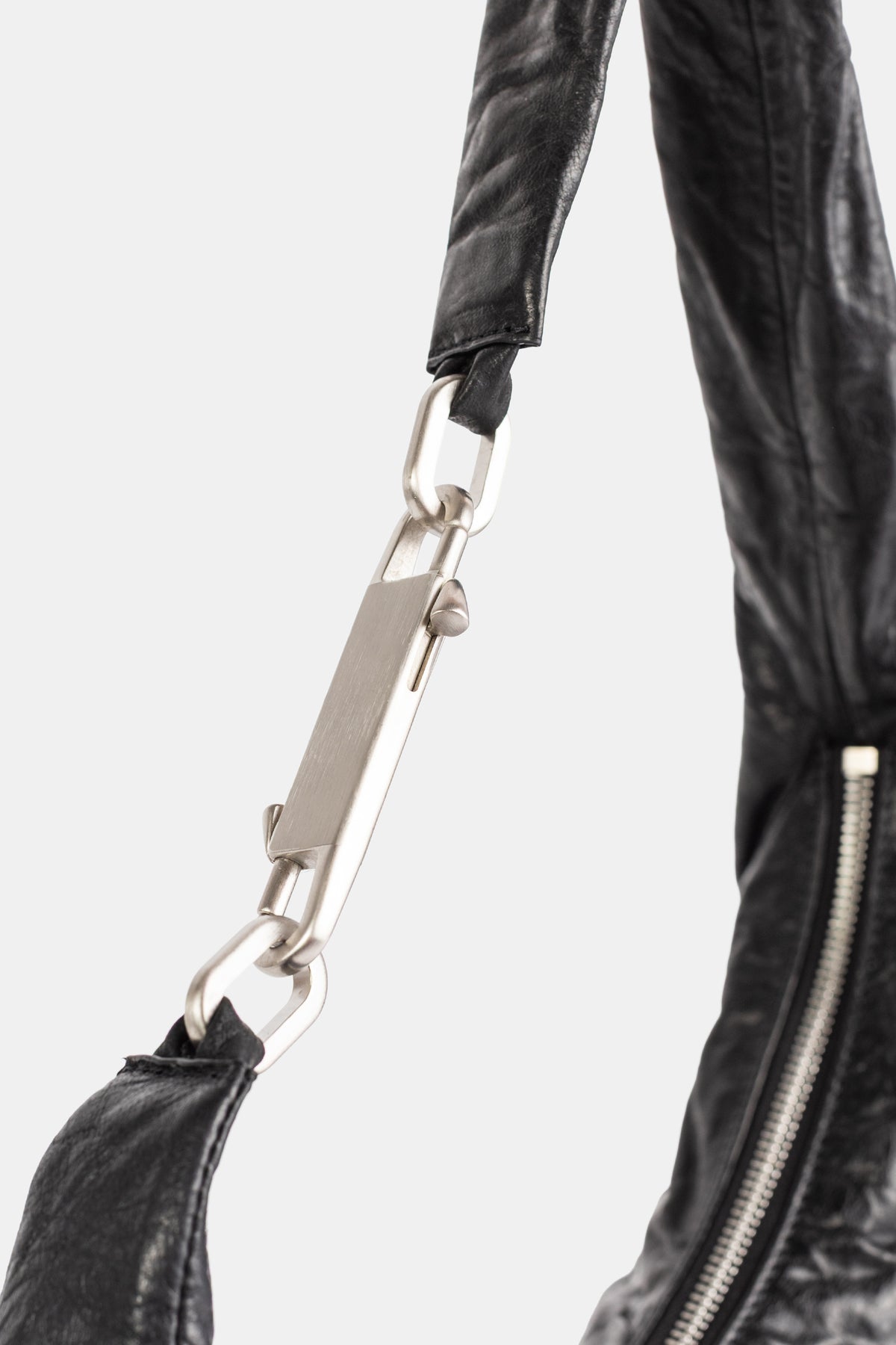 Rick Owens Small Gemini Bag Detail gebürstetes Stahl-Kettenglied Metallplatten-Verbindung schwarzes Leder