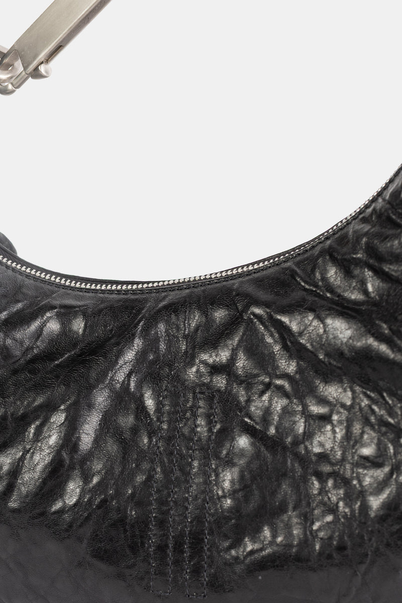 Rick Owens Small Gemini Bag Nahaufnahme schwarzes Falten-Knautschleder mit sichtbaren Nähten und Silber-Reißverschluss