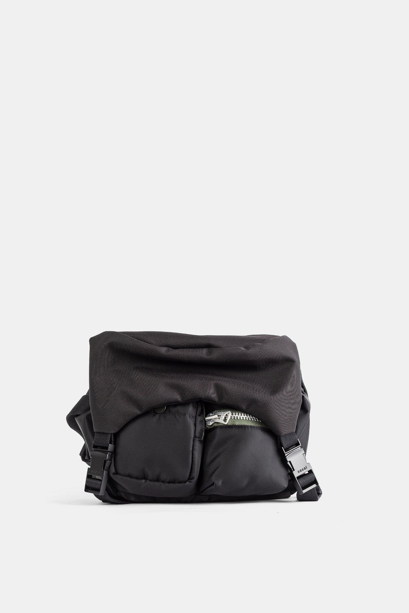 Sacai sac bandoulière utility noir multipoches en nylon technique volume structuré boucle ajustable