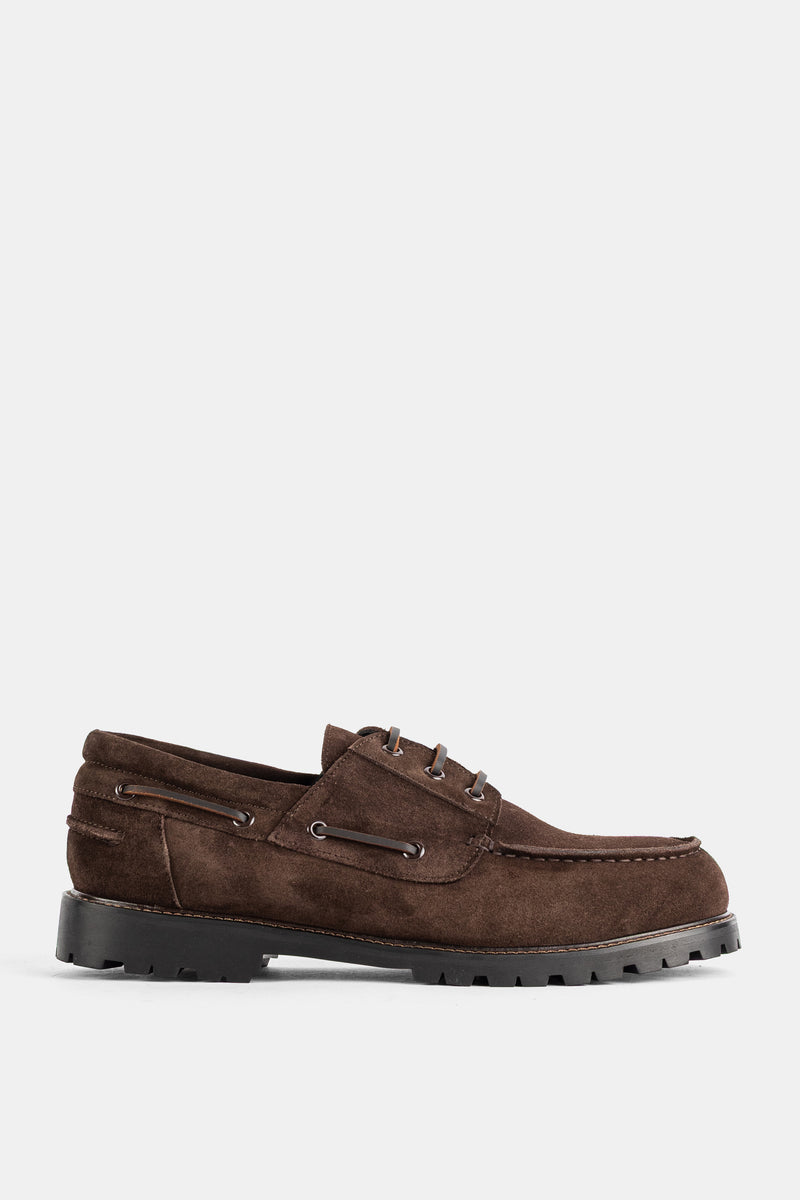 Studio Nicholson chaussures bateau lacées en daim marron chocolat semelle crantée mocassin homme