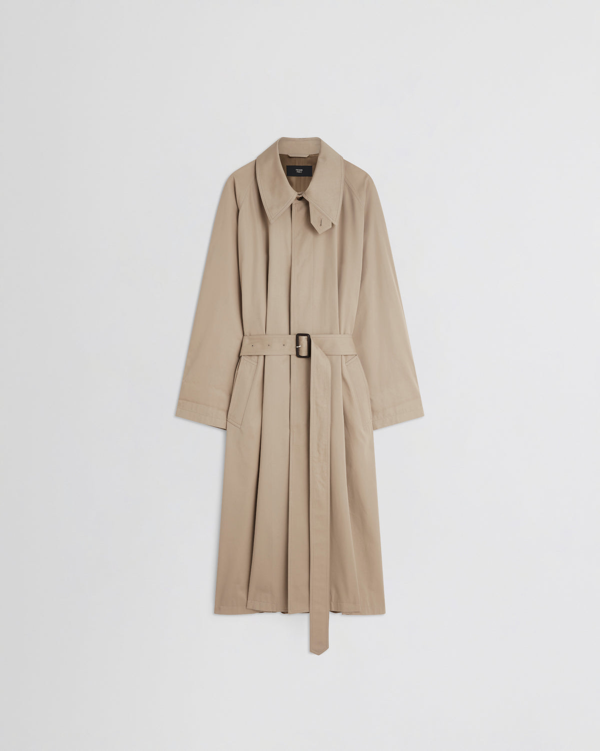 Phoebe Philo grand trench oversize en coton sable, col chemise, coupe longue plissée et ceinture ton sur ton