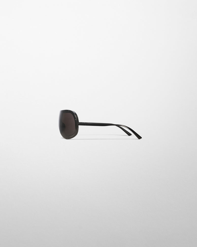 Phoebe Philo Beam Seitenansicht Profil schmale schwarze Bügel Luxus Damen Sonnenbrille minimalistisches Design