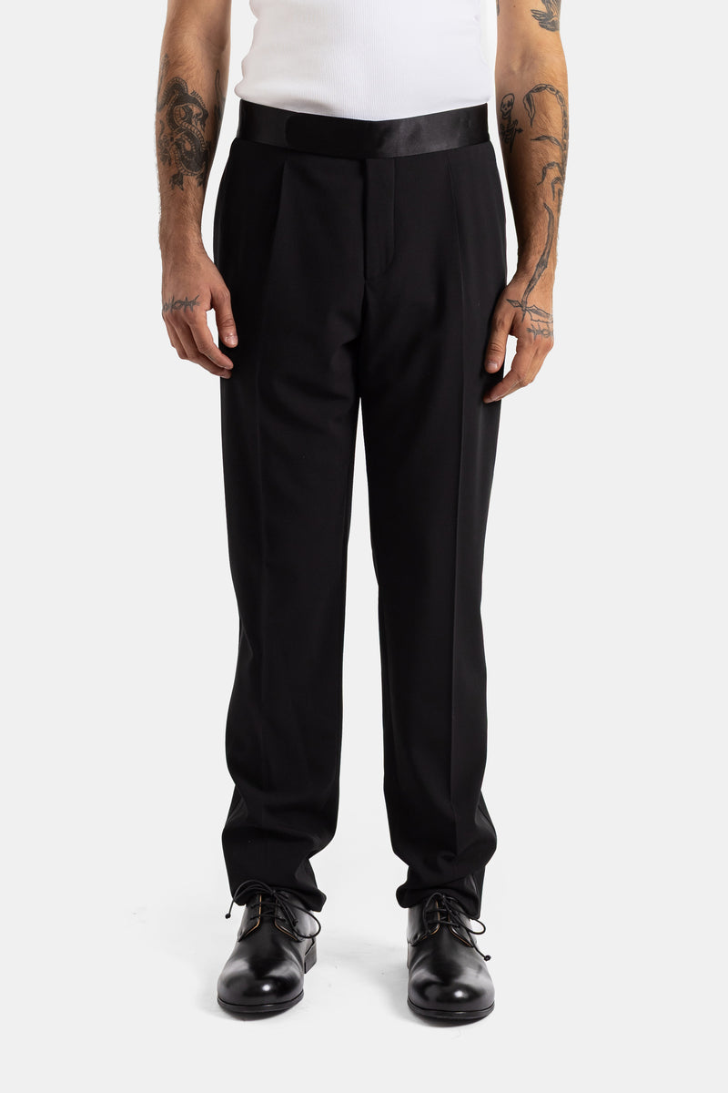 Pantalon de smoking en crêpe de laine noir à taille satin