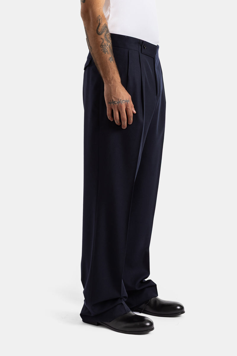 Pantalon large à pinces en laine vierge bleu marine
