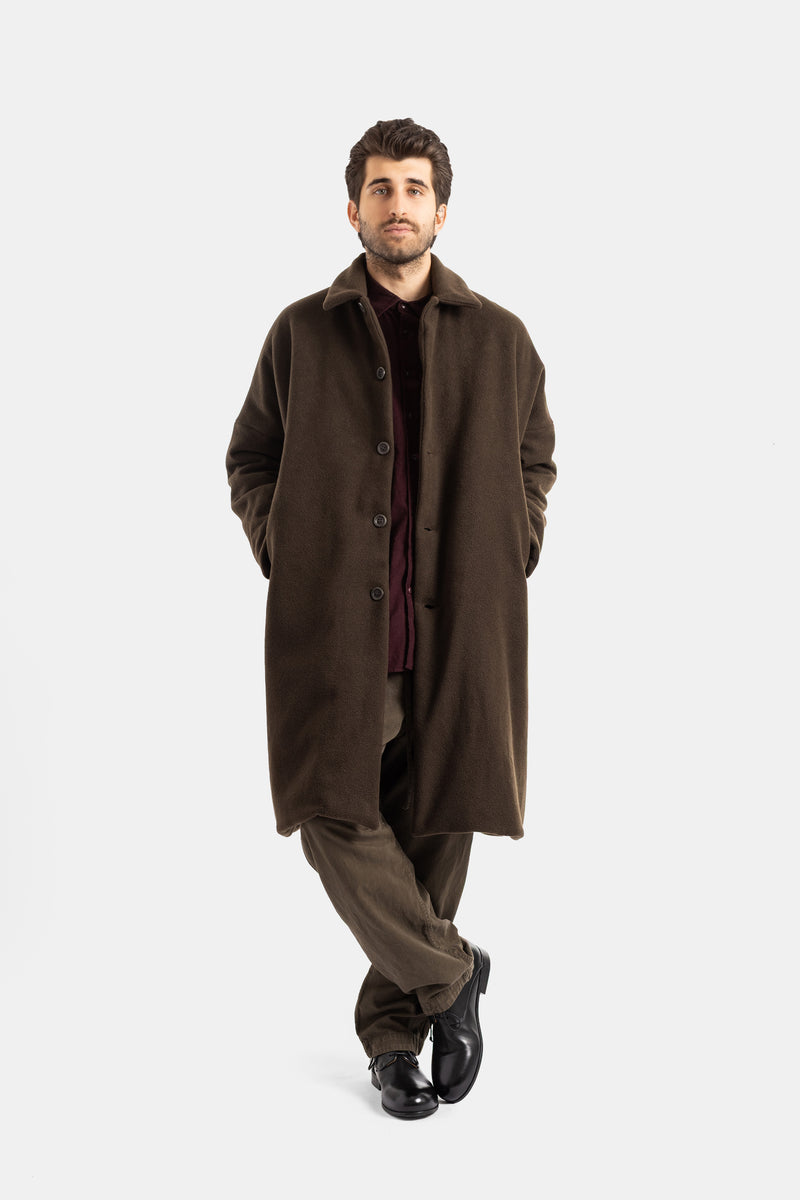 Casey Casey manteau Big Blobby homme boutons ton sur ton laine cachemire marron pantalon velours côtelé bottines noires