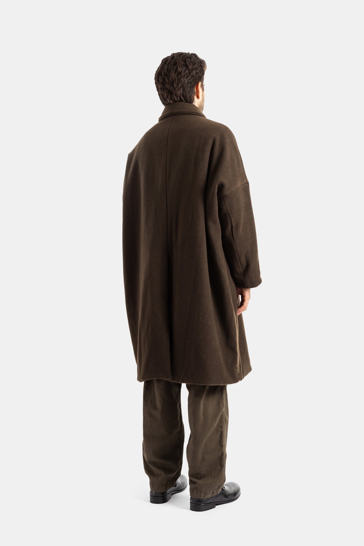 Casey Casey manteau Big Blobby dos oversize cachemire brun foncé coupe ample tombante homme