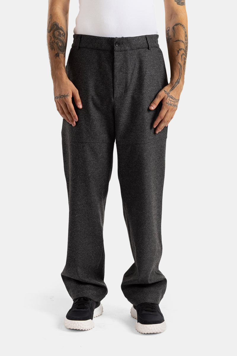 Moncler pantalon droit laine gris chiné coupe ample avec empiècements genoux et ceinture boutonnée