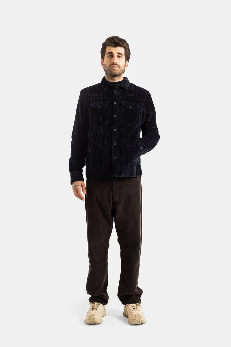 Moncler Grenoble Gelt homme look complet, veste velours côtelé marine sur pantalon marron et sneakers beige