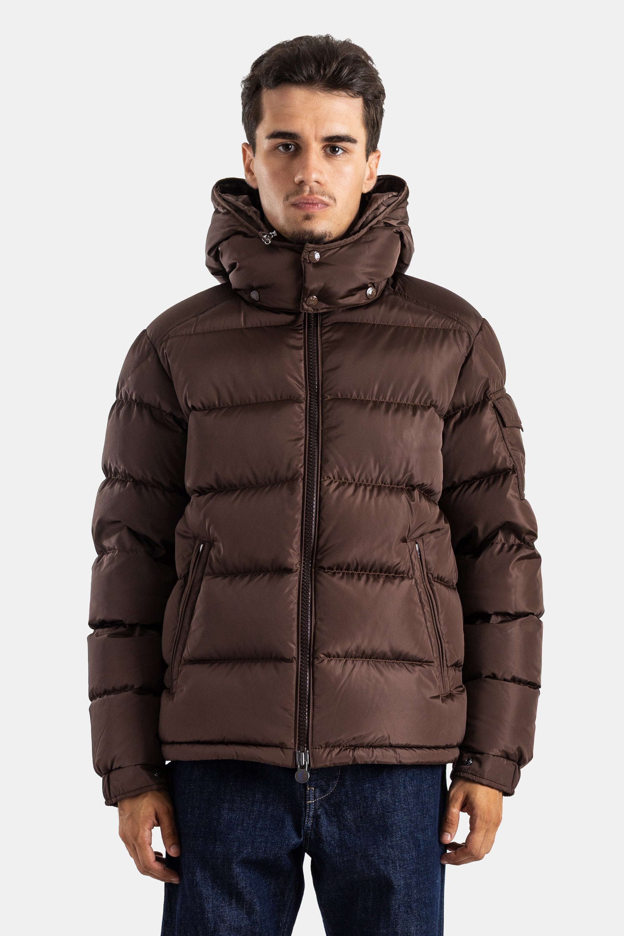 Moncler メンズ | ラグジュアリー & テクニカル スポーツウェア