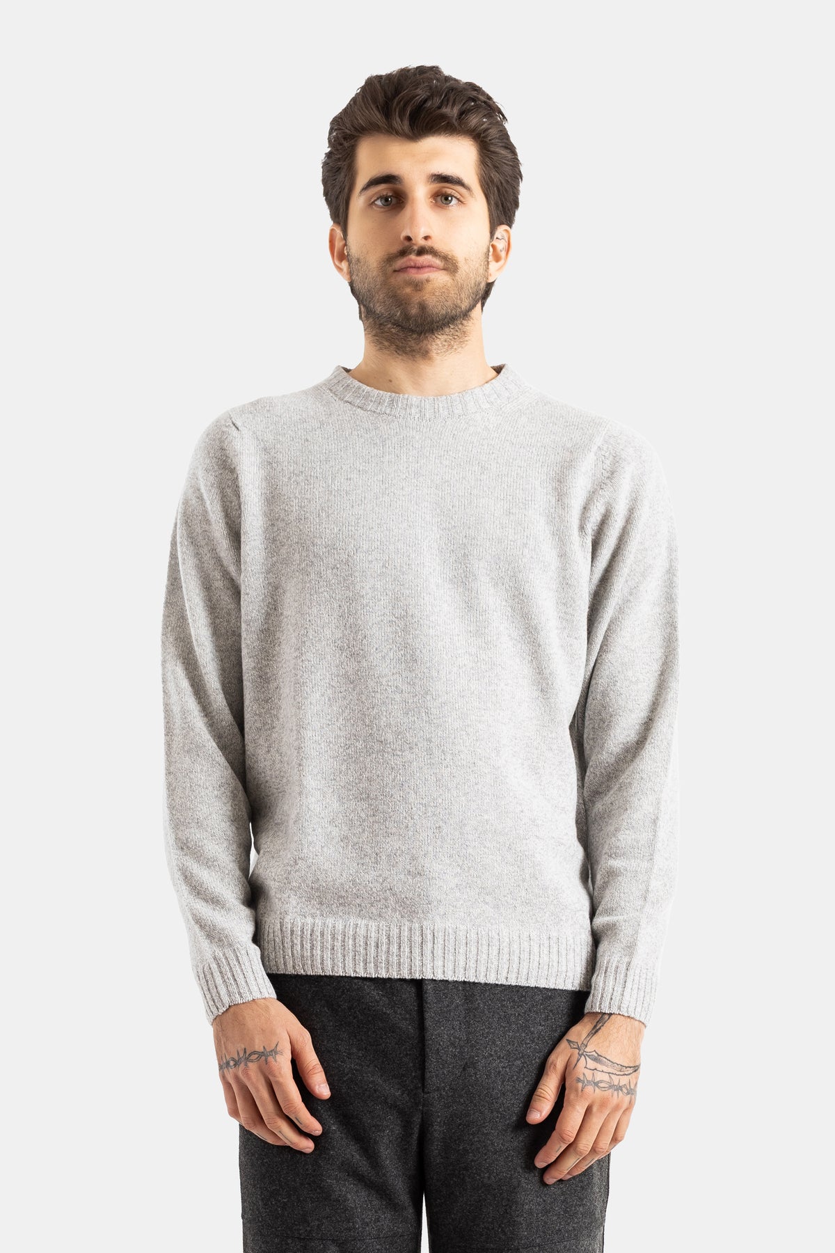 Smedley pull Norfolk ras du cou en cachemire et laine mérinos gris clair, coupe légèrement ample manches longues