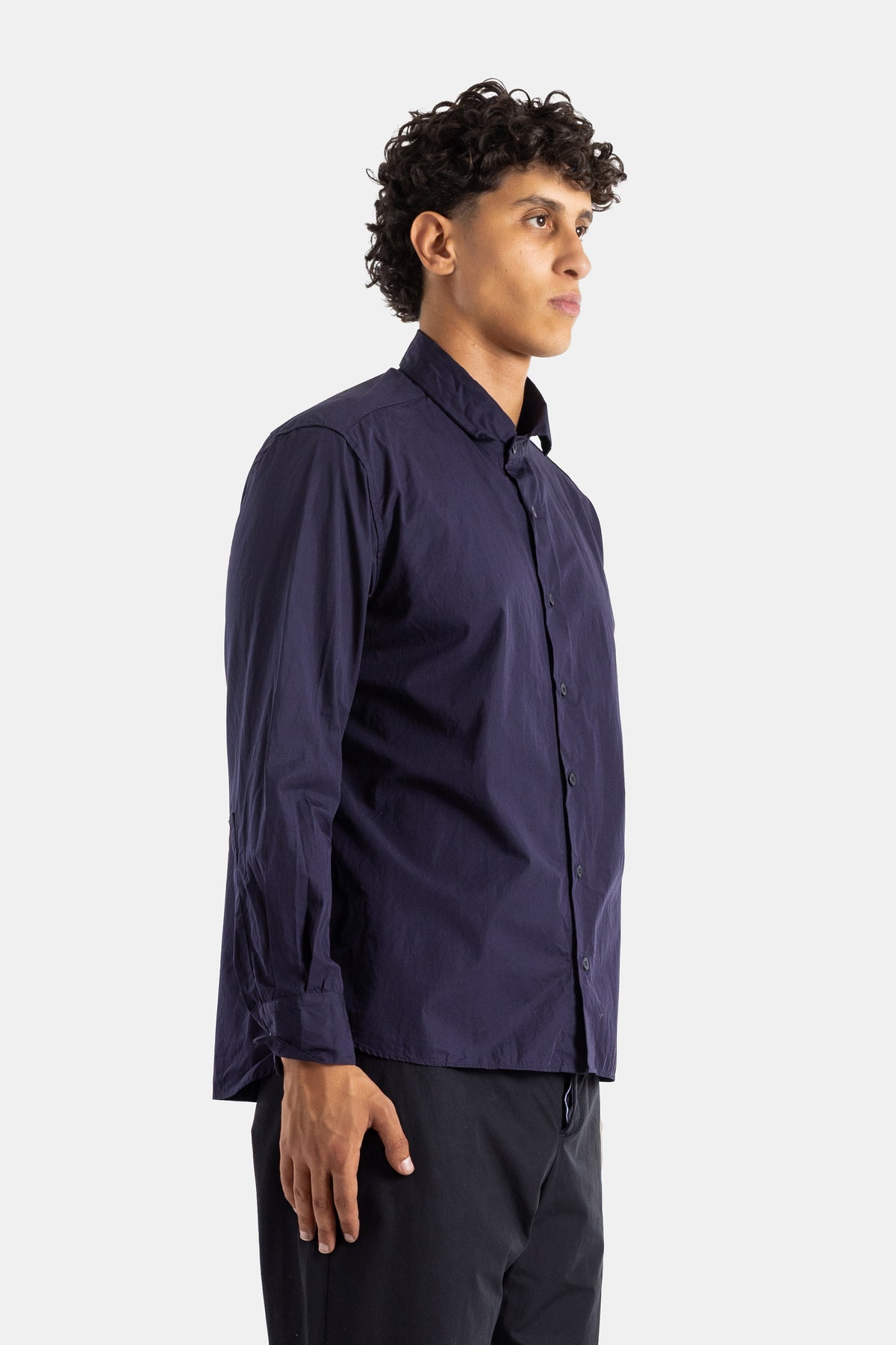 Camisa de linho amarrotado às riscas azul lavanda