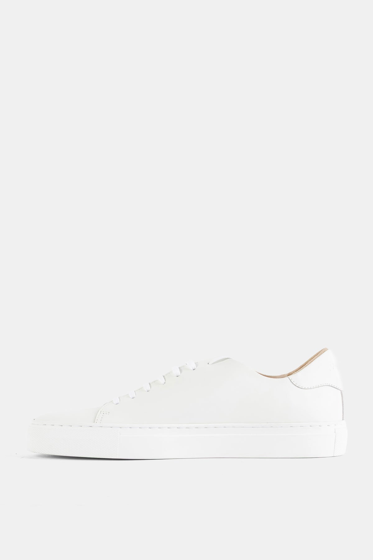 Brightway sneaker femme cuir blanc profil latéral, semelle blanche épaisse et contrefort talon beige nude SS26