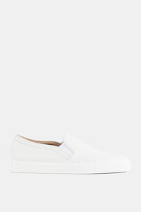 Slip-On aus weißem Nappaleder mit schwarzer Sohle - EU 36