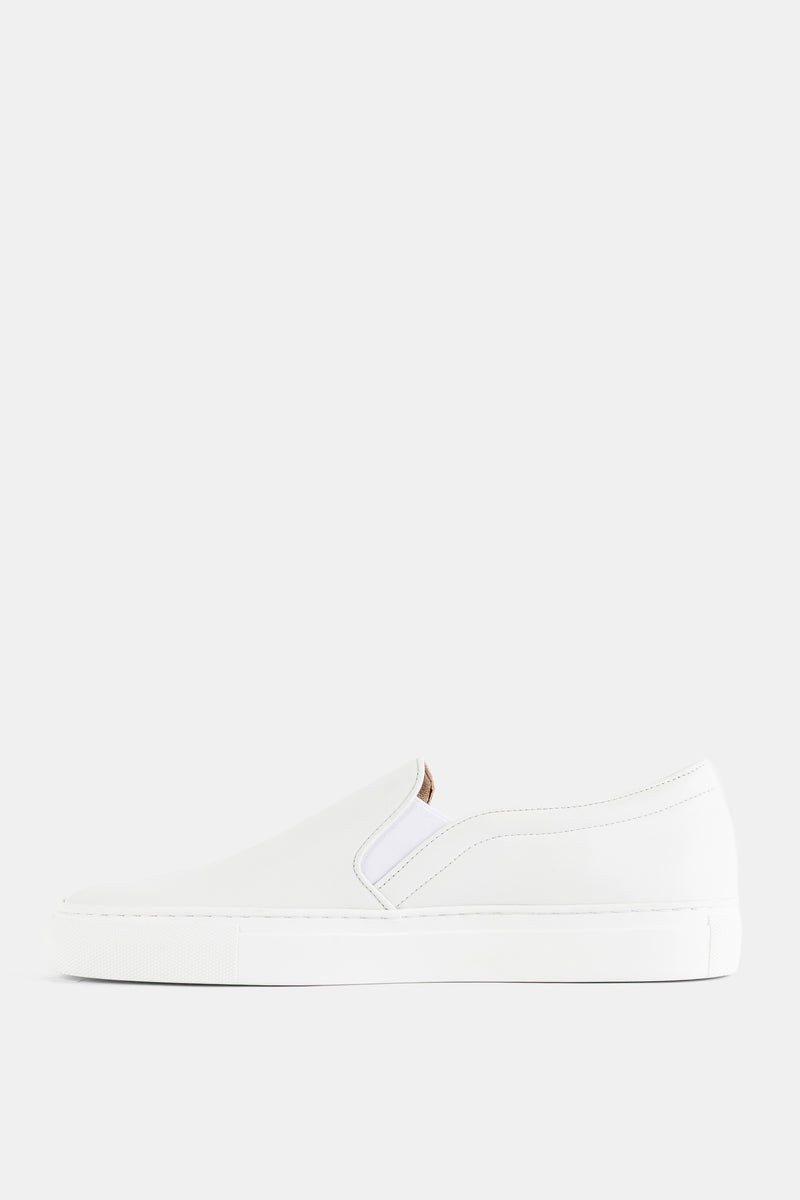 Brightway slip-on nappa blanche profil droit élastique central discret semelle blanche basket femme épurée