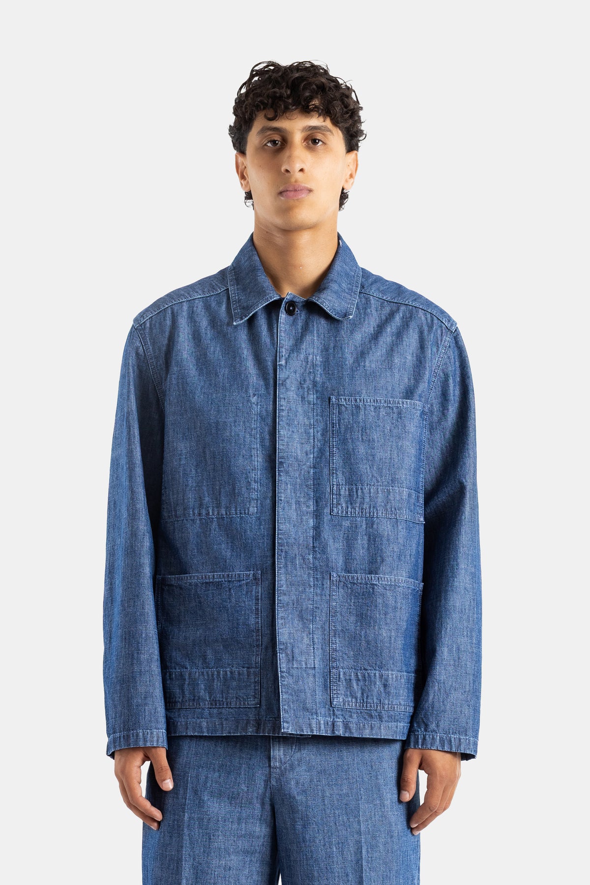Jil Sander blouson veste chambray coton indigo lavé quatre poches plaquées silhouette boxy SS26