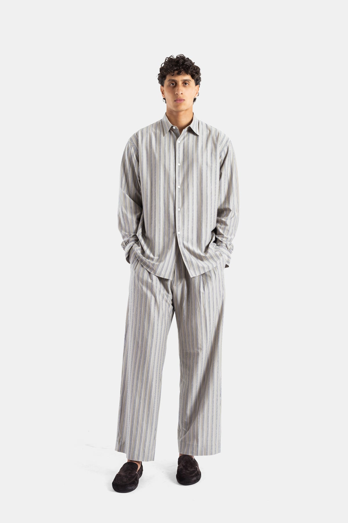 Pantalon large à pinces en jersey de coton rayé pourpre et noir