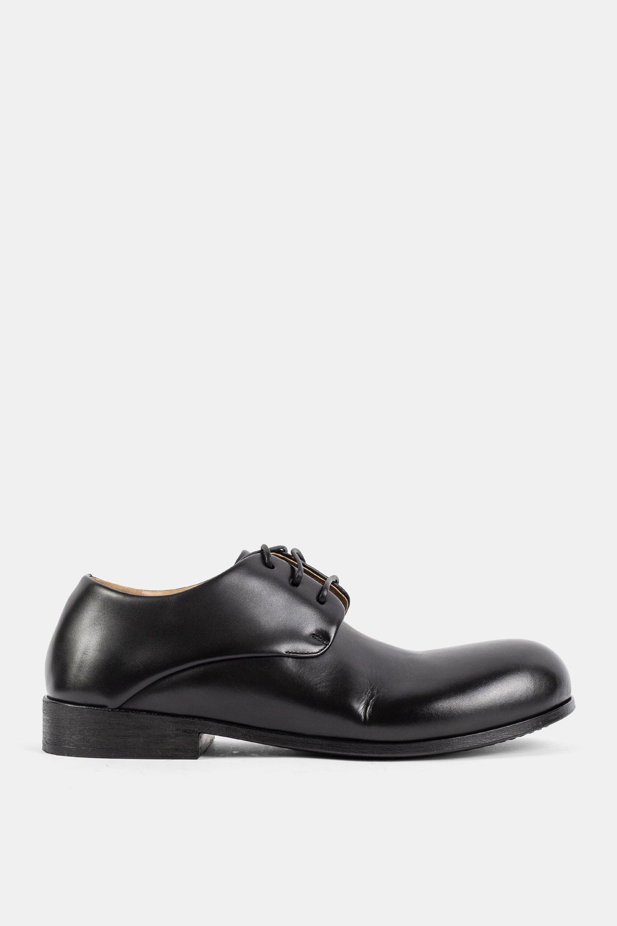 Capozucca Derby in Smooth Black Leather