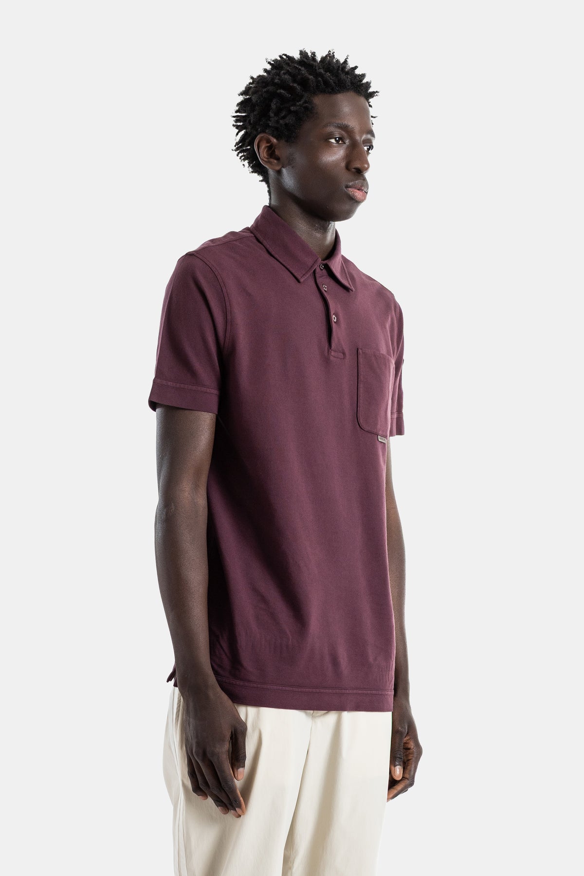 Polo coton piqué bordeaux lavé poche poitrine logo métal