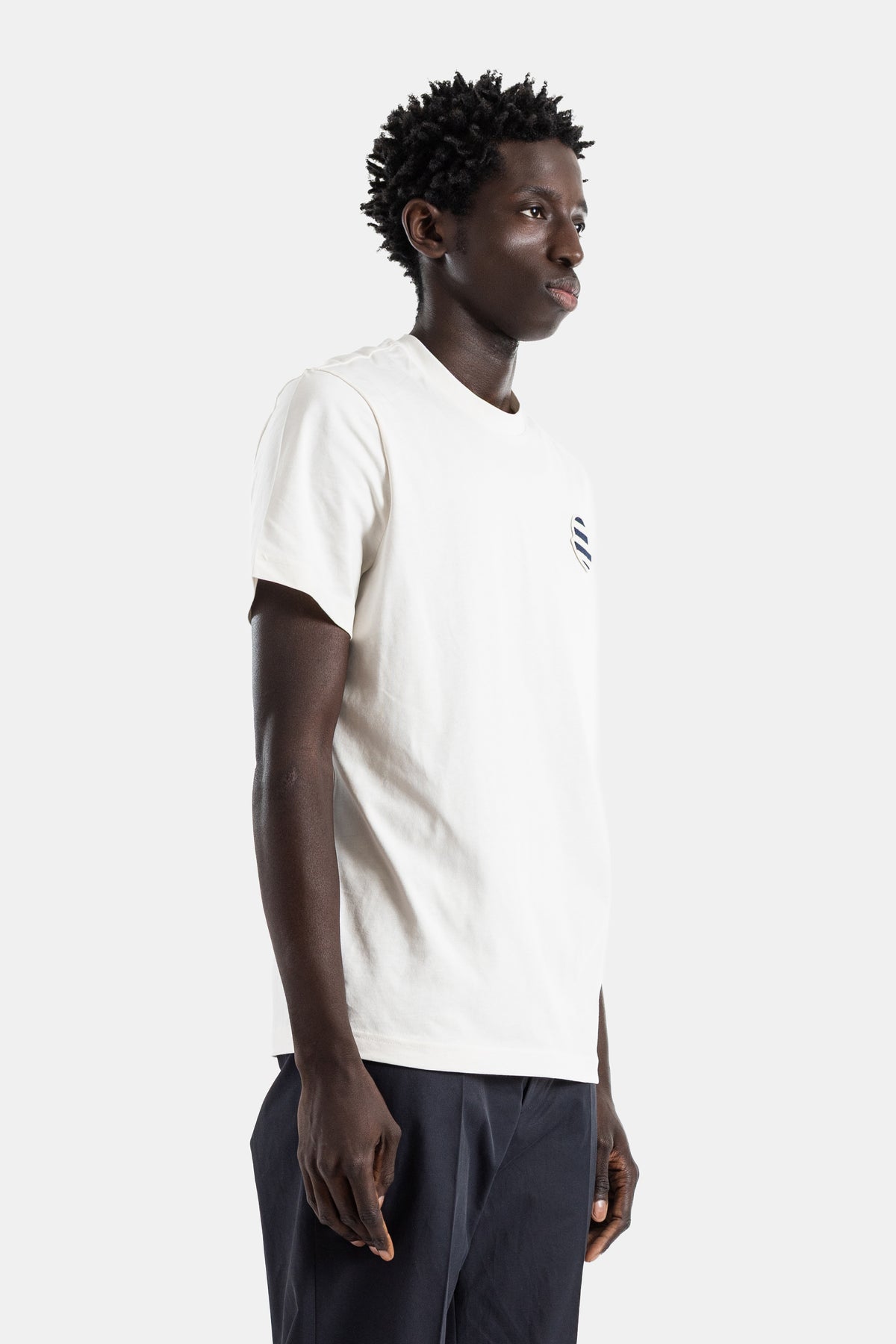 Cotton jersey t-shirt ivory white navy striped nautical round patch