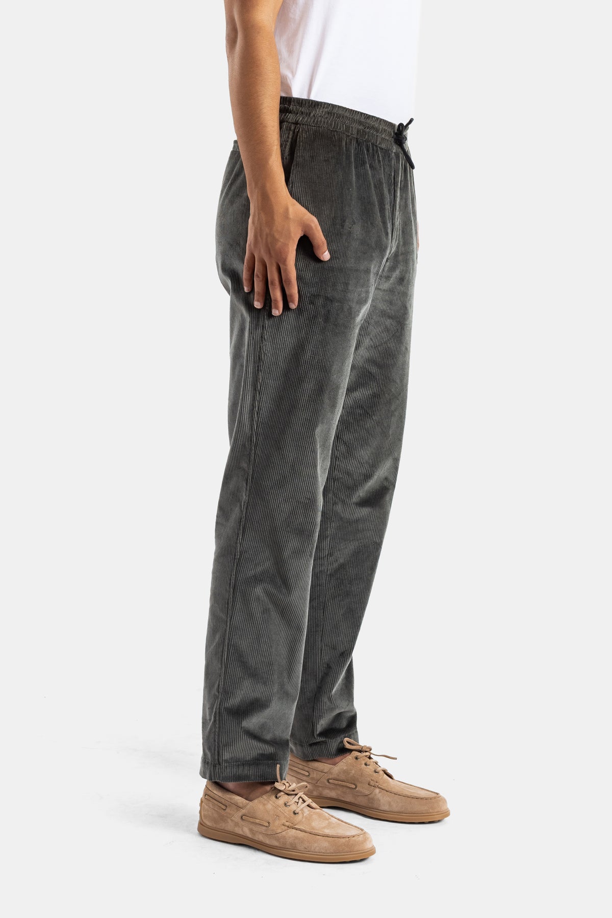 Anthrazitgraue Cordhose