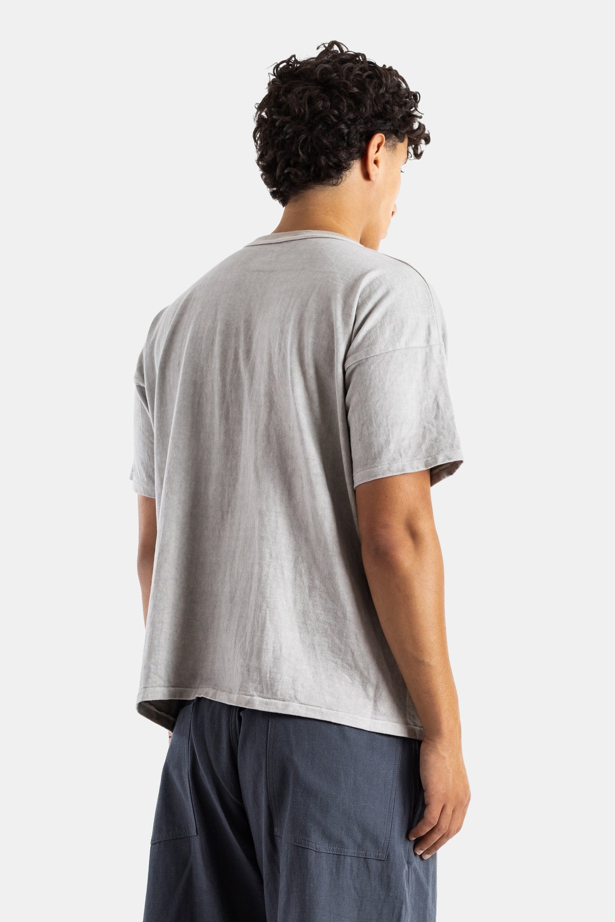 T-shirt à poche en coton gris perle