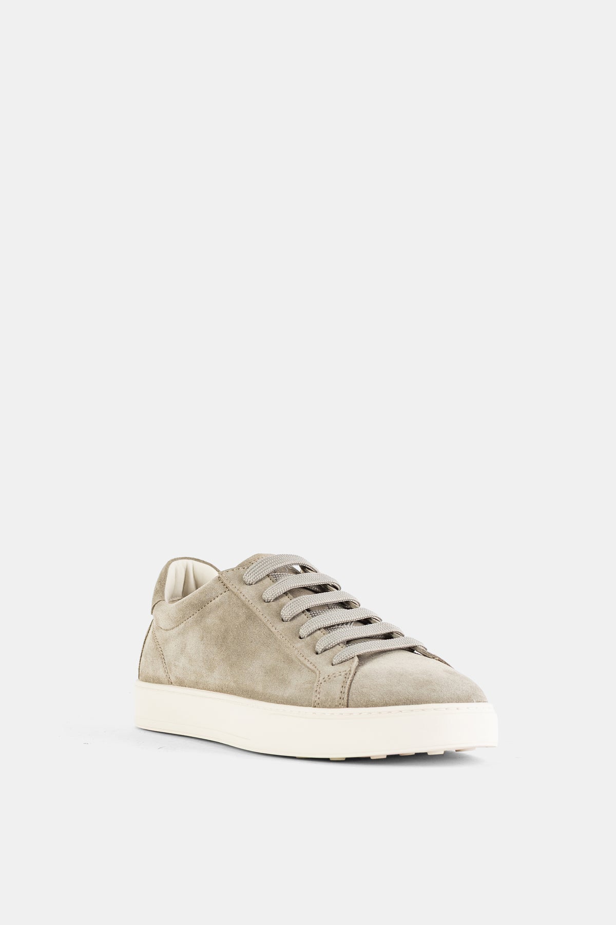 Sneaker basse en daim taupe semelle blanche