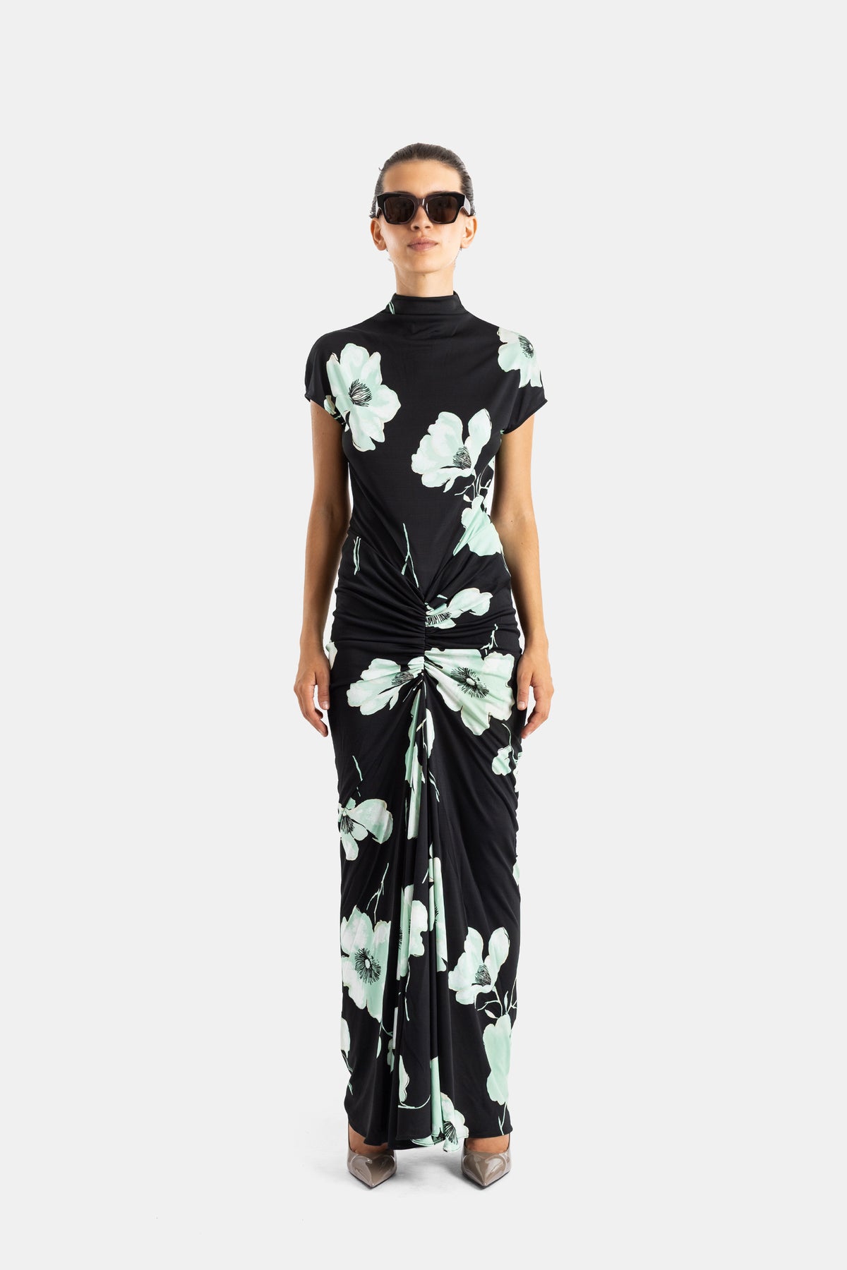 Maison Alaïa robe jersey drapée nœud central grandes fleurs vert menthe vue frontale mannequin