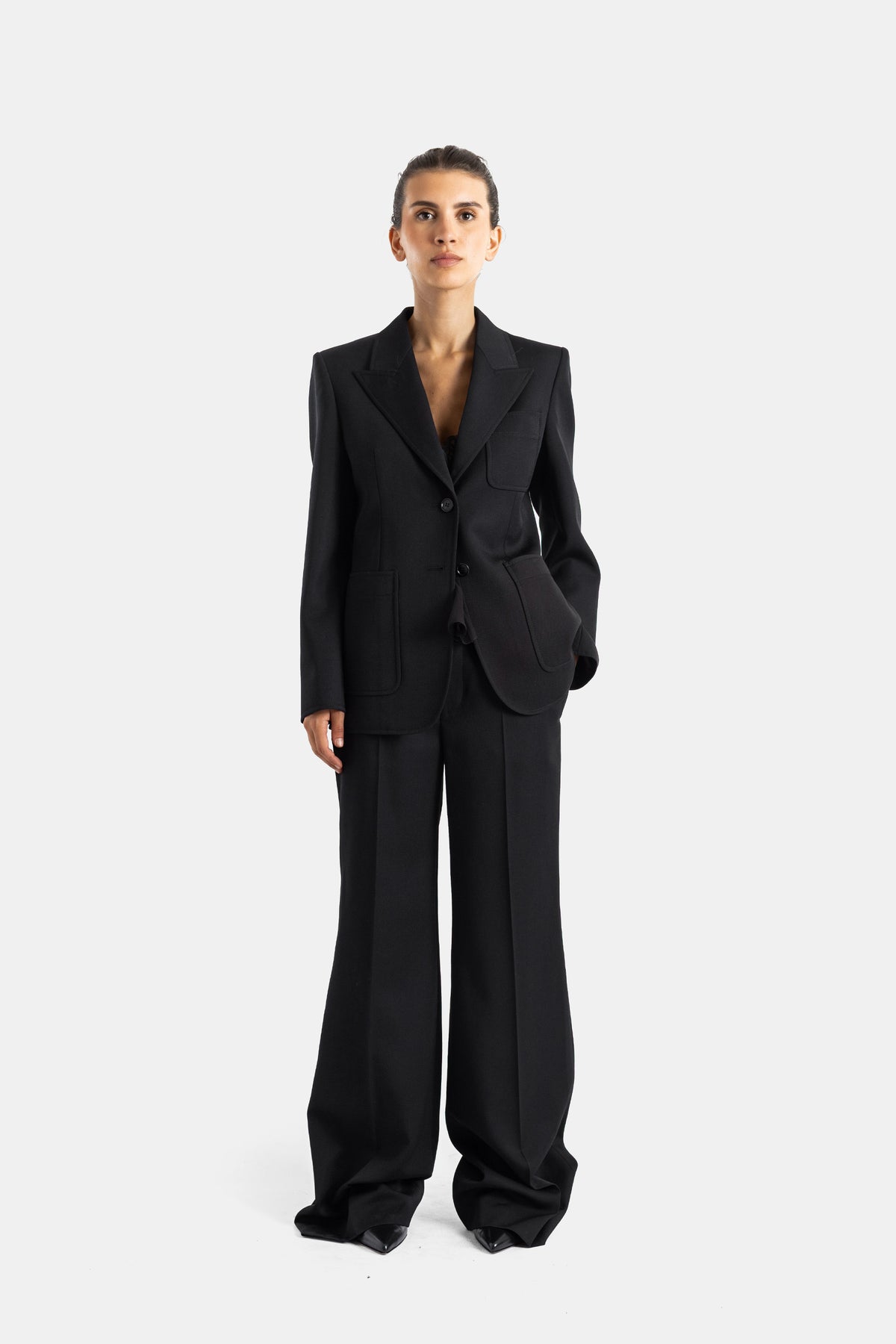 Chloé costume femme noir look total, veste laine grain de poudre et pantalon large à plis