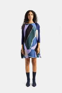 Short pleated dress with blue, green and purple graphic print - 3