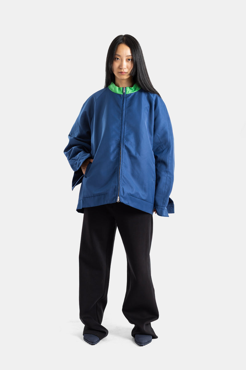 Blouson zippé oversize bleu à col contrasté vert