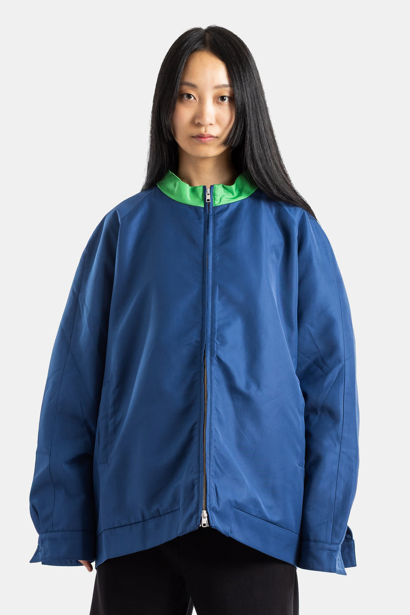 Blouson zippé oversize bleu à col contrasté vert